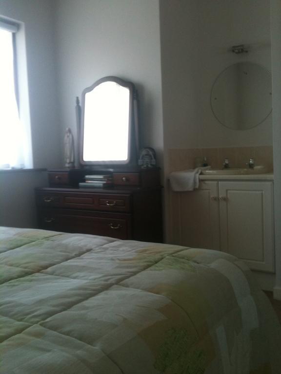 Fort House Bed & Breakfast คิลเบกกัน ห้อง รูปภาพ